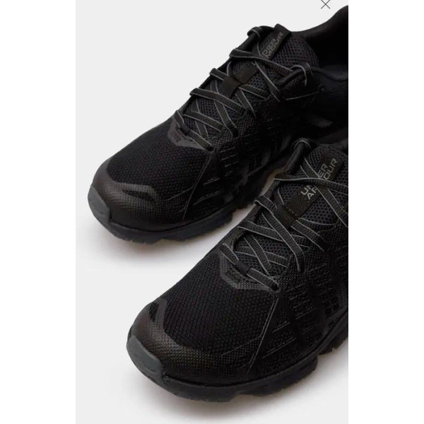 Кросівки Under Armour MG Strikefast Чорний (Black)