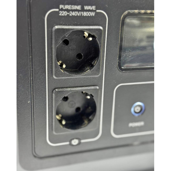 Портативна зарядна станція Craftfull CP1800